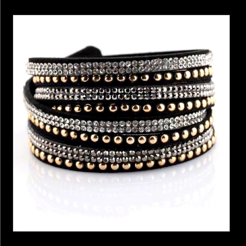 Leather wrap Bracelet or Choker
Teal
Stone
White
Black